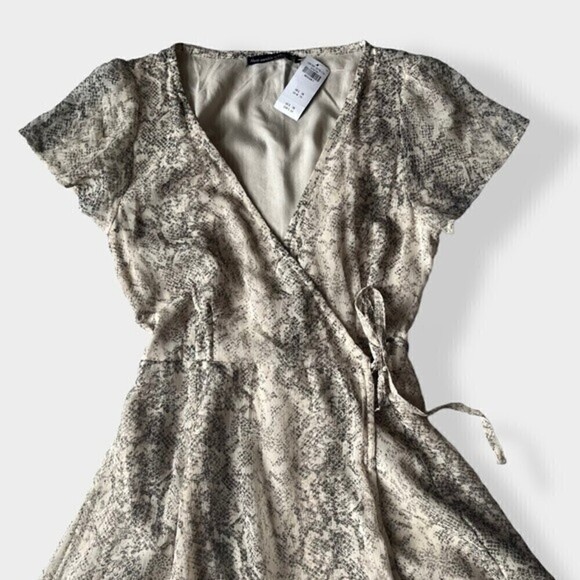 Abercrombie & Fitch Snakeskin Print Wrap Mini Dress M Tall - Picture 3 of 12